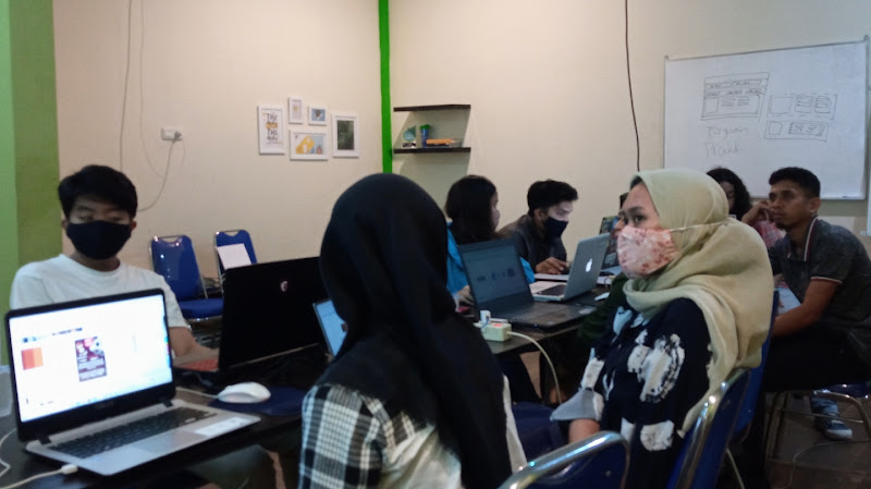 Pusat Pendidikan di Kota Makassar: Pelatihan Public Speaking, Kursus Website, dan Lebih Banyak Lagi