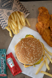 Photo n°63 de Queen's Burger à Asnières-sur-Seine ()