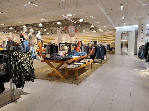 Department Store «Nordstrom at the Americana at Brand», reviews and photos, 102 Caruso Ave, Glendale, CA 91210, USA