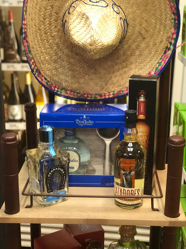 Liquor Store «Miami Beach Liquors», reviews and photos, 814 Alton Rd, Miami Beach, FL 33139, USA