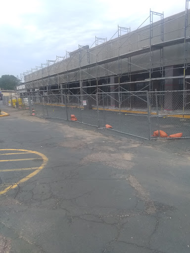 Shopping Mall «Sibley Plaza», reviews and photos, 2401 7th St W, St Paul, MN 55116, USA