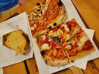 Pain plat du Pizzas à emporter Pizza Rustica à Paris - n°1