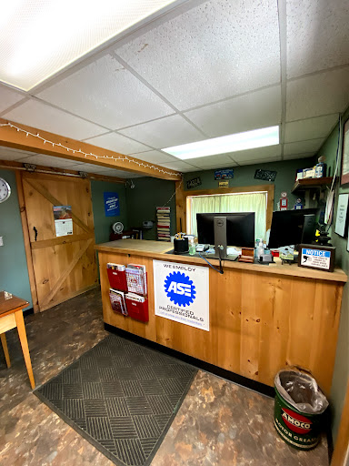 Auto Repair Shop «Route 103 Auto Repair», reviews and photos, 1822 VT-103, Chester, VT 05143, USA