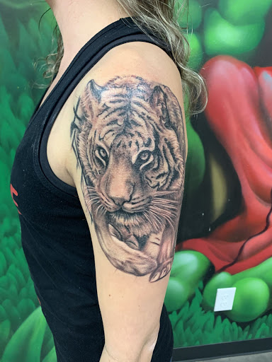 Tattoo Shop «Boss Frog Tattoos», reviews and photos, 4023 W University Dr, McKinney, TX 75071, USA