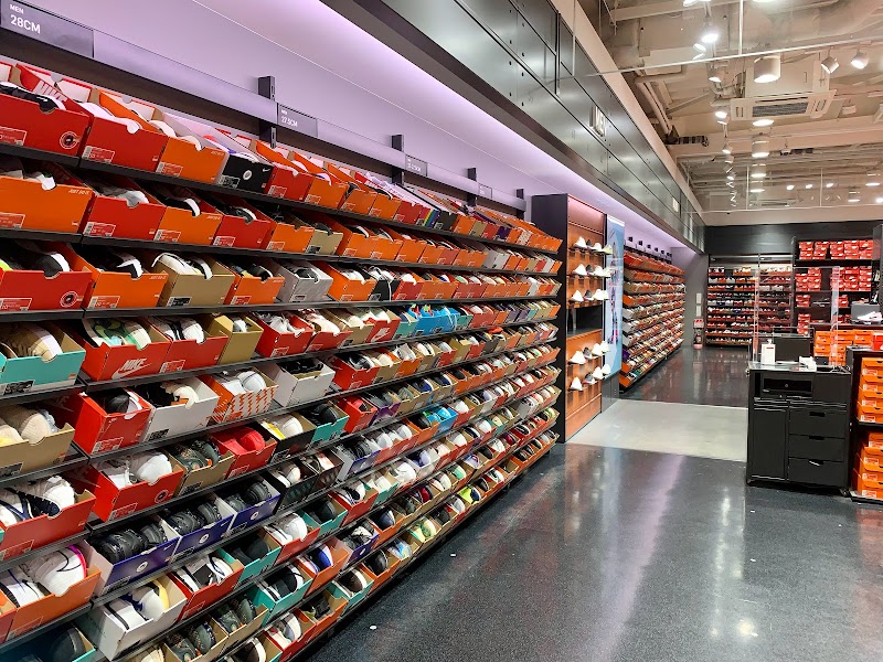 ナイキファクトリーストア 木更津 Nike Factory Store Kisarazu 千葉県木更津市金田東 スポーツ用品店 グルコミ
