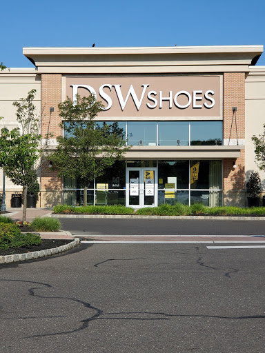 DSW Designer Shoe Warehouse, 907 Haddonfield Rd, Cherry Hill, NJ 08002, USA, 