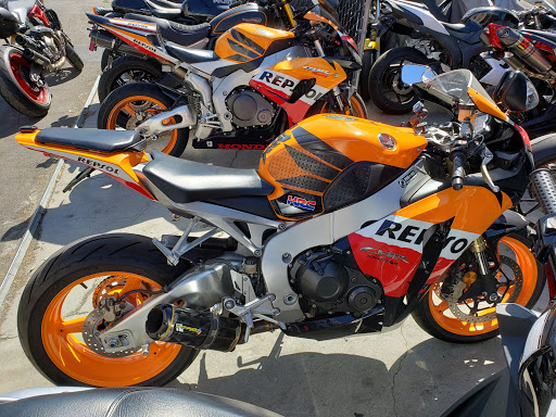 Motorcycle Dealer «Moto Club di Santa Monica», reviews and photos, 2013 Lincoln Blvd, Santa Monica, CA 90405, USA