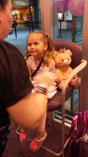 Shopping Mall «Mounds Mall», reviews and photos, 2109 S Scatterfield Rd, Anderson, IN 46016, USA