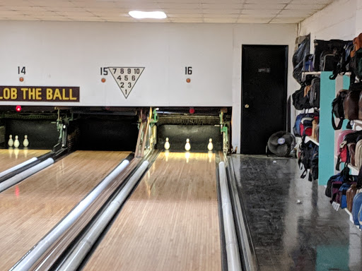 Bowling Alley «Danbury Duck Pin Lanes», reviews and photos, 7 E Hayestown Rd, Danbury, CT 06811, USA