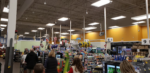 Grocery Store «Kroger», reviews and photos, 525 E Clifty Dr, Madison, IN 47250, USA