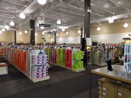 Shoe Store «DSW Designer Shoe Warehouse», reviews and photos, 1160 Broadway, Saugus, MA 01906, USA