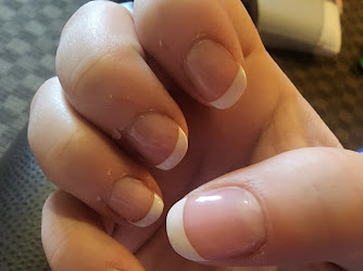 Unique Nails & Tan