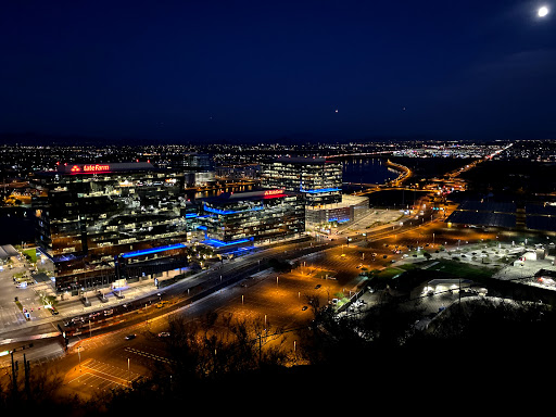 Business Center «State Farm Operations Bldg #2», reviews and photos
