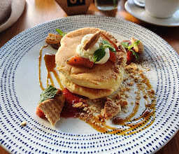 Dua Sisi Kitchen & Bar photo