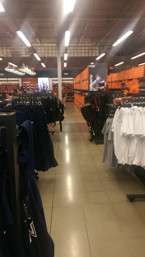 Sporting Goods Store «Nike Factory Store», reviews and photos, 3000 Grapevine Mills Pkwy #611, Grapevine, TX 76051, USA