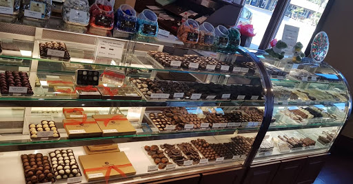 Chocolate Shop «Whetstone Chocolates», reviews and photos, 13 Anastasia Blvd, St Augustine, FL 32080, USA