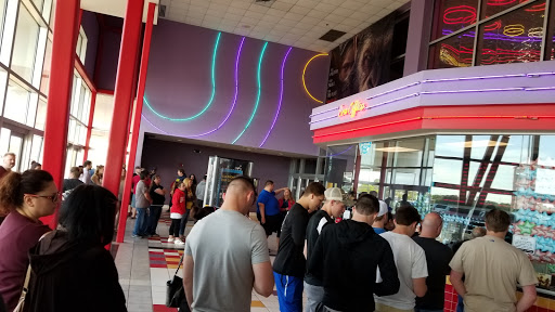 Movie Theater «Regal Cinemas Cobblestone Square 20», reviews and photos, 5500 Cobblestone Rd, Elyria, OH 44035, USA