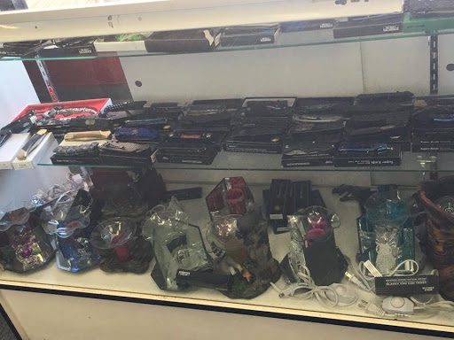 Tobacco Shop «3M Smoke Shop», reviews and photos, 644 W Chapman Ave, Placentia, CA 92870, USA