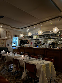 Atmosphère du Restaurant La Laiterie Sainte-Clotilde à Paris - n°6