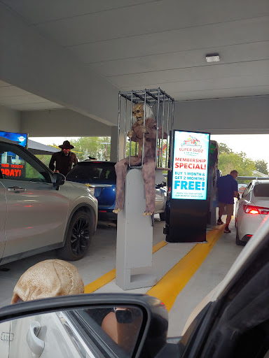 Super Sudz Car Wash en San Antonio