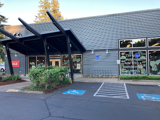 Camping Store «REI», reviews and photos, 7410 SW Bridgeport Rd, Tigard, OR 97224, USA