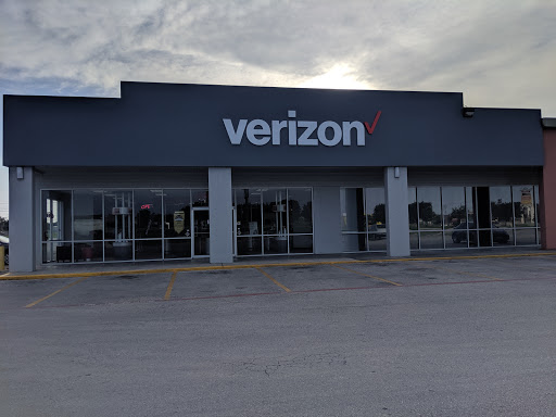 Cell Phone Store «Verizon Authorized Retailer – Cellular Sales», reviews and photos, 1489 E Court St, Seguin, TX 78155, USA