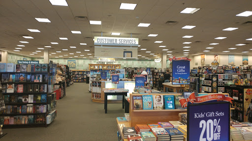 Book Store «Barnes & Noble Booksellers Happy Valley», reviews and photos, 2501 W Happy Valley Rd, Phoenix, AZ 85085, USA