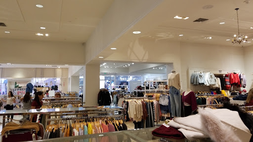 Clothing Store «Forever 21», reviews and photos, 757 Spectrum Center Dr, Irvine, CA 92618, USA
