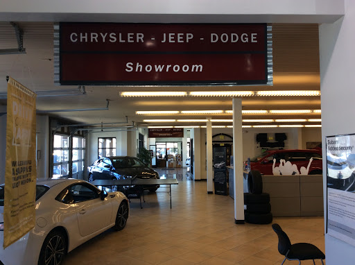 Car Dealer «Vista Jeep Chrysler Dodge Ram of Silverthorne», reviews and photos, 171 9th St, Silverthorne, CO 80498, USA
