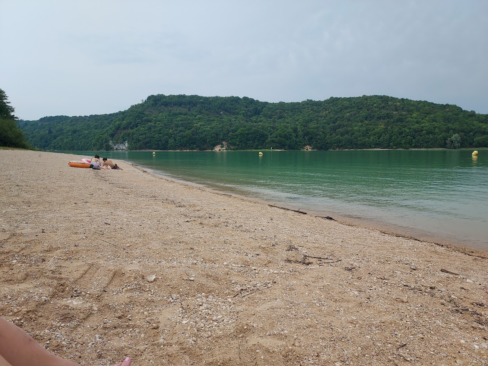 Plage de Surchauffant'in fotoğrafı imkanlar alanı