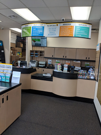 Shipping and Mailing Service «The UPS Store», reviews and photos, 138-44 Queens Blvd, Briarwood, NY 11435, USA