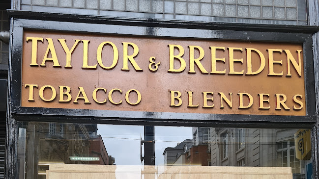 Reviews of TAYLOR AND BREEDEN (CIGARS AND TOBACCONIST)(t/s Mirage Tobacconist) in Manchester - Shopping mall