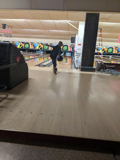 Bowling Alley «State Bowling Center», reviews and photos, 17 E State St, Ilion, NY 13357, USA