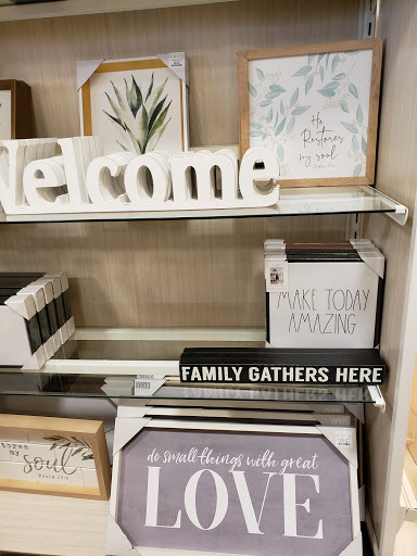 Home Goods Store «HomeGoods», reviews and photos, 2911 Rio Grande Blvd #100, Colleyville, TX 76034, USA