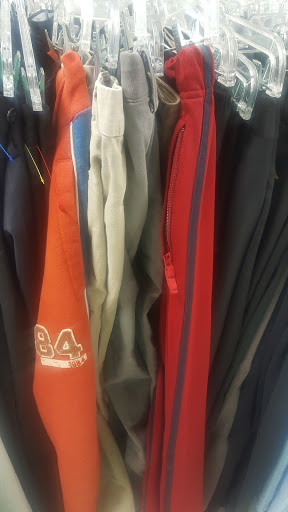 Thrift Store «Goodwill of North Georgia: Snellville Store and Donation Center», reviews and photos, 2340 Ronald Reagan Pkwy, Snellville, GA 30078, USA