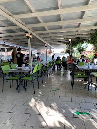 Atmosphère du Restaurant La Petit Jardin à Pierrefitte-sur-Sauldre - n°1