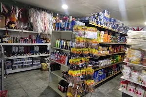 Los Hernandez Market image