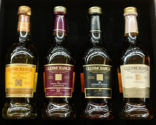 Liquor Store «Wheatley Hills Discount Liquor», reviews and photos, 193 Post Ave, Westbury, NY 11590, USA