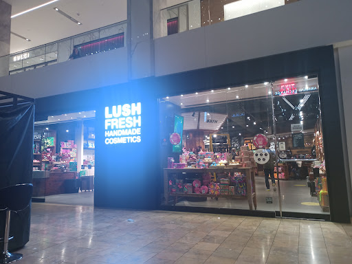 Cosmetics Store «Lush Cosmetics», reviews and photos, 7014 E Camelback Rd, Scottsdale, AZ 85251, USA
