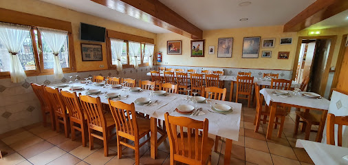 Restaurante Casa Cristina - La Pruvía, s/n, 33173 Tellego, Asturias, Spain