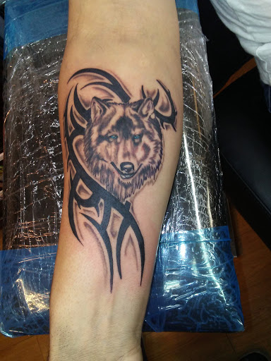 Tattoo Shop «Irish Rose Tattoo», reviews and photos, 8 Gansett Ave, Cranston, RI 02920, USA