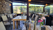 Atmosphère du Restaurant français Restaurant cinderella à Santa-Maria-Poggio - n°17