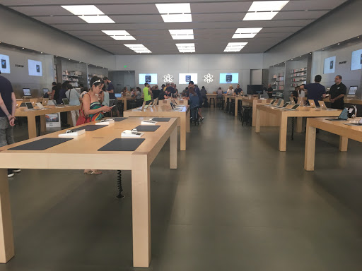 Computer Store «Apple Pasadena», reviews and photos, 54 W Colorado Blvd, Pasadena, CA 91105, USA