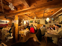 Atmosphère du Restaurant de spécialités alsaciennes Les Bateliers à Colmar - n°5