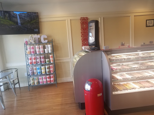 Chocolate Shop «Apple Tree Chocolate», reviews and photos, 754 Asp Ave, Norman, OK 73069, USA