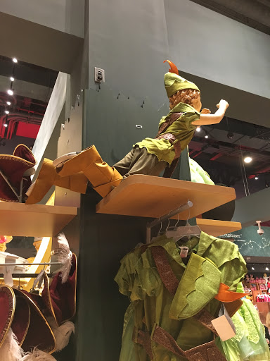 Stores to buy children's costumes New York