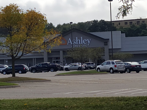 Furniture Store «Ashley HomeStore», reviews and photos, 4068 Commonwealth Ave, Eau Claire, WI 54701, USA