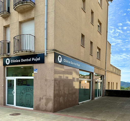 Clínica Dental Pujol en Moià, Barcelona