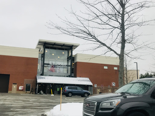Clothing Store «L.L. Bean», reviews and photos, 6 Wayside Rd, Burlington, MA 01803, USA