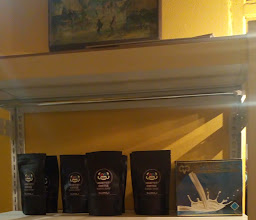 MONYETCOFFEE photo